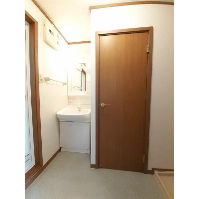 ソレイユⅠ 201【管理NO：1-010656601-02010】 ★家具家電は申し込み後に搬入します★の物件写真6