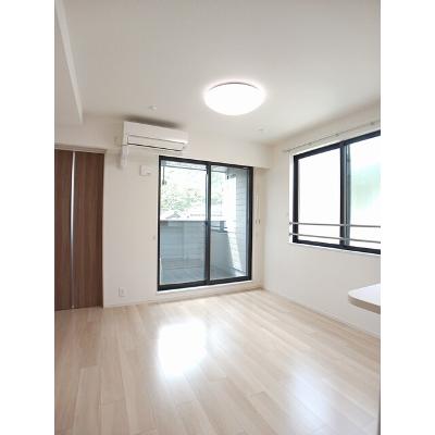 サン　ウォーム　Ｖ 304【管理NO：1-027599601-03040】 ★家具家電は申し込み後に搬入します★の物件写真2