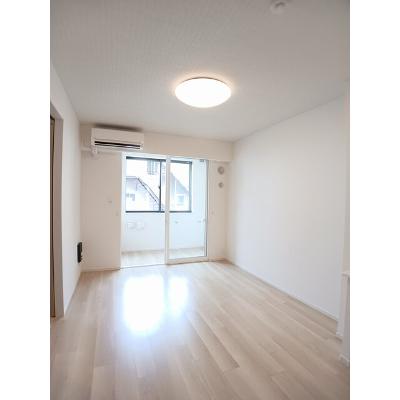 ラメール 102【管理NO：1-028480201-01020】 ★家具家電は申し込み後に搬入します★の物件写真2