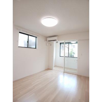 ラメール 101【管理NO：1-028480201-01010】 ★家具家電は申し込み後に搬入しますの物件写真2