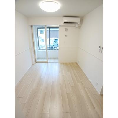 エスティタート　ブリランテ 102【管理NO：1-027133501-01020】 ★家具家電は申し込み後に搬入しますの物件写真2
