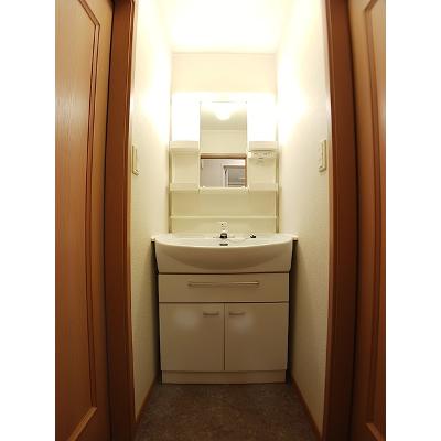 グレースカントリーⅡ 203【管理NO：1-013935102-02030】 ★家具家電は申し込み後に搬入します★の物件写真6