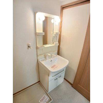 グランジュネッス 603【管理NO：1-012623101-06030】 ★家具家電は申し込み後に搬入しますの物件写真6