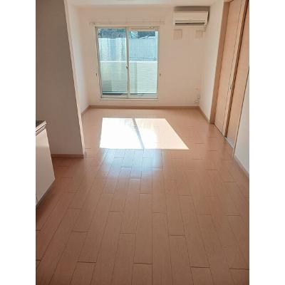エテルノ・アロッジオ弐番館 203【管理NO：1-016587801-02030】 ★家具家電は申し込み後に搬入します★の物件写真2