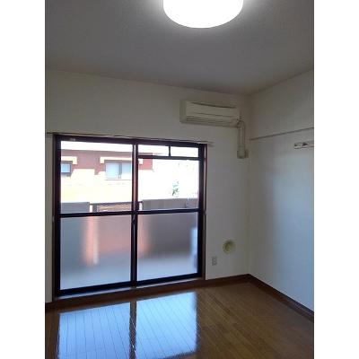 カーサ・デ・ナカスジ 303【管理NO：1-010787801-03030】 ★家具家電は申し込み後に搬入します 2026年07月中旬入居可能の物件写真2