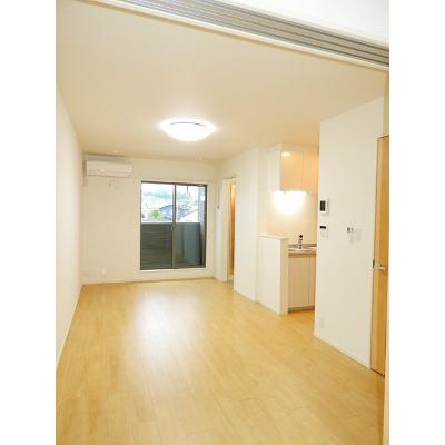 シャンブレ・ラ・ソレイユⅡ 201【管理NO：1-024500801-02010】 ★家具家電は申し込み後に搬入しますの物件写真2