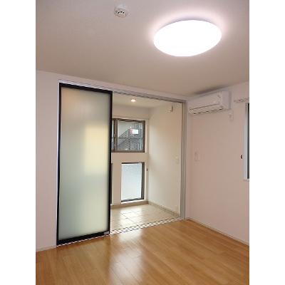 樹（いつき） 101【管理NO：1-020715001-01010】 ★家具家電は申し込み後に搬入しますの物件写真2