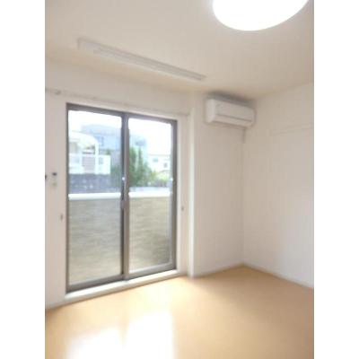 リバティコート 103【管理NO：1-020332001-01030】 ★家具家電は申し込み後に搬入します★の物件写真2