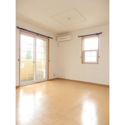 グラースＢ 102【管理NO：1-014226402-01020】 ★家具家電は申し込み後に搬入しますの物件写真2