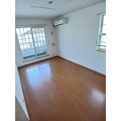 ブリ－ゼ・Ｆ 203【管理NO：1-013815101-02030】 ★家具家電は申し込み後に搬入しますの物件写真2