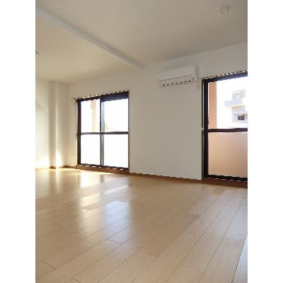 モラーダ上安 303【管理NO：1-009383001-03030】 ★家具家電は申し込み後に搬入します 2026年07月中旬入居可能の物件写真2