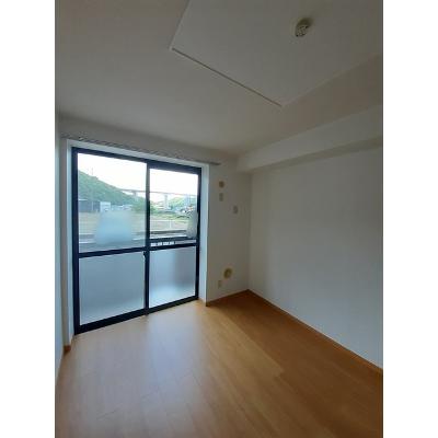 リバ－サイドコ－ト 103【管理NO：1-007245701-01030】 ★家具家電は申し込み後に搬入します 2026年07月中旬入居可能の物件写真2