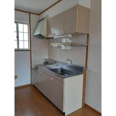 クレストール亀山 203【管理NO：1-005951701-02030】 ★家具家電は申し込み後に搬入します 2026年08月上旬入居可能の物件写真3