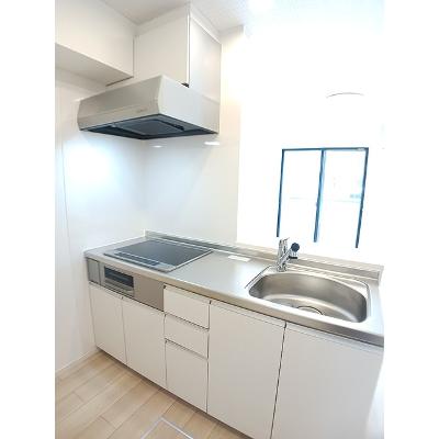 サンセットコースト弐番館 102【管理NO：1-027909002-01020】 ★家具家電は申し込み後に搬入します★ ★2026年11月下旬入居可能★の物件写真3