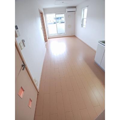 ビュー・カトレア 203【管理NO：1-015897701-02030】 ★家具家電は申し込み後に搬入しますの物件写真2
