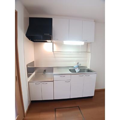 カーサ・モデルノ 101【管理NO：1-014008401-01010】 ★家具家電は申し込み後に搬入します★の物件写真3