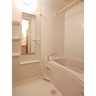 カーサ・モデルノ 101【管理NO：1-014008401-01010】 ★家具家電は申し込み後に搬入します★の物件写真4