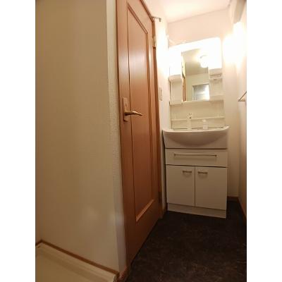 カーサ・モデルノ 101【管理NO：1-014008401-01010】 ★家具家電は申し込み後に搬入します★の物件写真6
