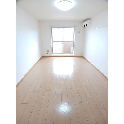 カルム・ソレイユ 304【管理NO：1-013550201-03040】 ★家具家電は申し込み後に搬入します★の物件写真2