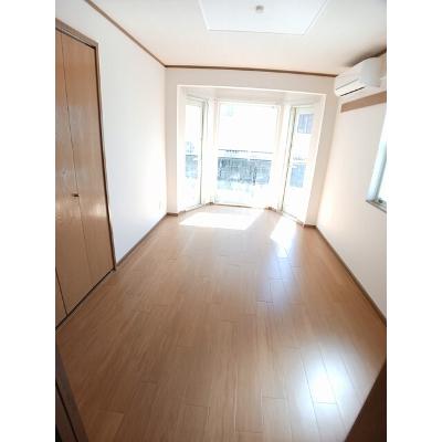 レークサイドＢ 103【管理NO：1-007983102-01030】 ★家具家電は申し込み後に搬入しますの物件写真2