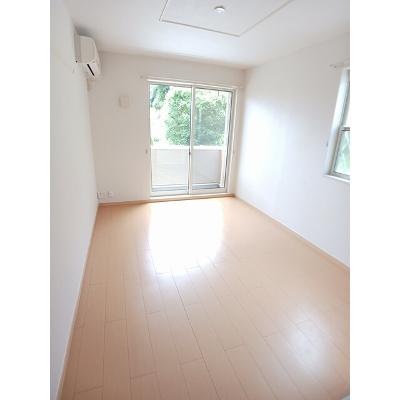 Ｅ’ｓ　Ｇａｒｄｅｎ　Ａ 101【管理NO：1-017000301-01010】 ★家具家電は申し込み後に搬入します★の物件写真2