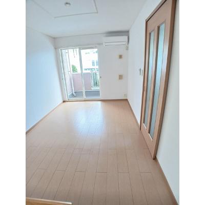 ミドルリアサニー 102【管理NO：1-014649501-01020】 ★家具家電は申し込み後に搬入します★の物件写真2