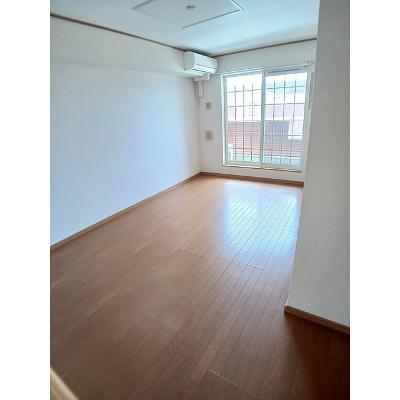 アルドーレ　参番館 202【管理NO：1-013683903-02020】 ★家具家電は申し込み後に搬入しますの物件写真2
