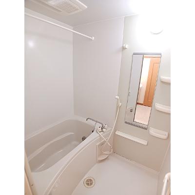 アルドーレ　参番館 202【管理NO：1-013683903-02020】 ★家具家電は申し込み後に搬入しますの物件写真4