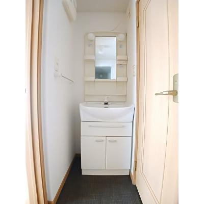 ノイ・ブローテＡ 102【管理NO：1-013463601-01020】 ★家具家電は申し込み後に搬入しますの物件写真6