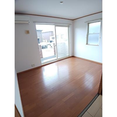 サンリット・ビラ 101【管理NO：1-012898401-01010】 ★家具家電は申し込み後に搬入しますの物件写真2