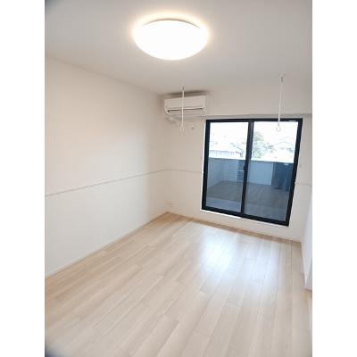 ブラッサム 201【管理NO：1-028309901-02010】 ★家具家電は申し込み後に搬入します 2026年07月中旬入居可能の物件写真2