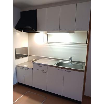シュトラール　Ⅰ 101【管理NO：1-014303601-01010】 ★家具家電は申し込み後に搬入しますの物件写真3