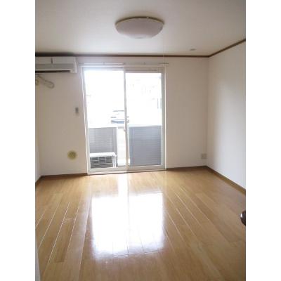 ヴィラ・シャンティ 102【管理NO：1-011680501-01020】 ★家具家電は申し込み後に搬入します★の物件写真2