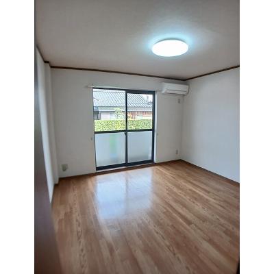 ブルースカイ 103【管理NO：1-011158601-01030】 ★家具家電は申し込み後に搬入しますの物件写真2