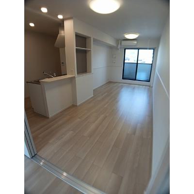 ベニバラード・岩畠 203【管理NO：1-028125801-02030】 ★家具家電は申し込み後に搬入します★の物件写真2