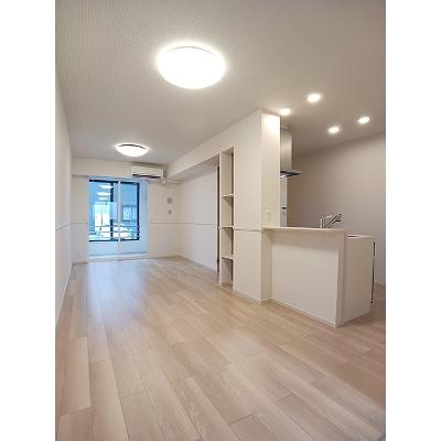 シュトラールＢ 104【管理NO：1-027973901-01040】 ★家具家電は申し込み後に搬入します★ ★2026年10月上旬入居可能★の物件写真2