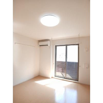 クローバー　ハウス 101【管理NO：1-021061201-01010】 ★家具家電は申し込み後に搬入します★の物件写真2