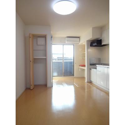 ＢＥＳＴ　ＨＯＵＳＥ　Ⅲ　Ａ 105【管理NO：1-020423201-01050】 ★家具家電は申し込み後に搬入します★の物件写真2