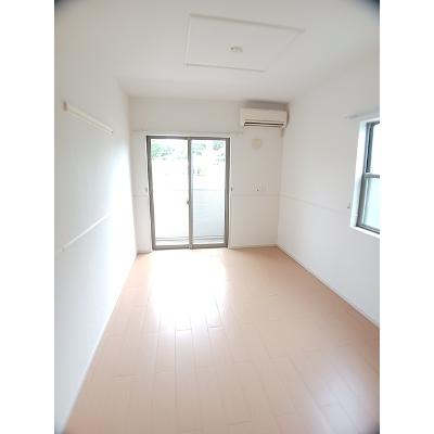 ペスカ・トーレ 101【管理NO：1-016875301-01010】 ★家具家電は申し込み後に搬入しますの物件写真2