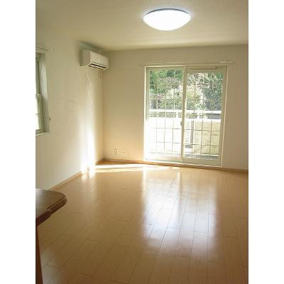 ガーデニア　Ⅱ 101【管理NO：1-016309501-01010】 ★家具家電は申し込み後に搬入します★の物件写真2