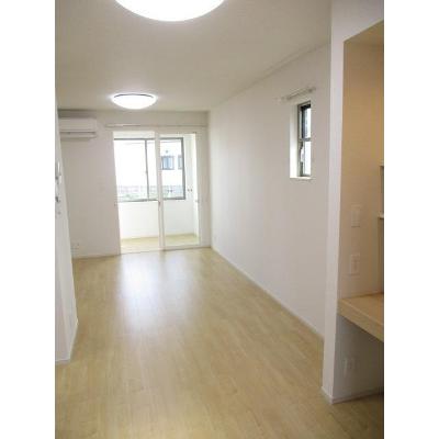 アマービレ 101【管理NO：1-024870301-01010】 ★家具家電は申し込み後に搬入しますの物件写真2