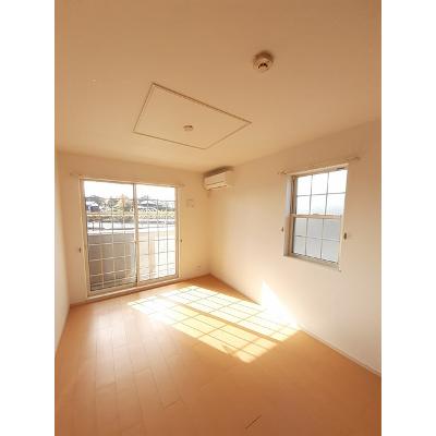 ティーアイランド１番館 101【管理NO：1-018076901-01010】 ★家具家電は申し込み後に搬入します★の物件写真2