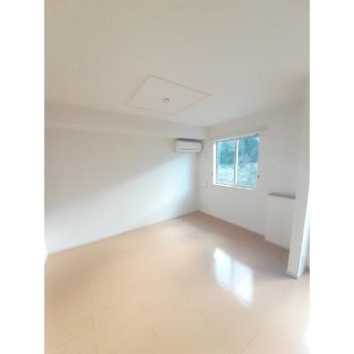 ルミエール弐番館 102【管理NO：1-017998401-01020】 ★家具家電は申し込み後に搬入します★の物件写真2