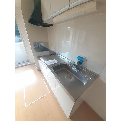 ルミエール弐番館 102【管理NO：1-017998401-01020】 ★家具家電は申し込み後に搬入します★の物件写真3