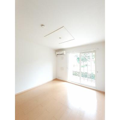 パークサイド・ドミール 102【管理NO：1-016481401-01020】 ★家具家電は申し込み後に搬入しますの物件写真2