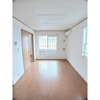 メゾン・アムール　Ｅ 201【管理NO：1-013609703-02010】 ★家具家電は申し込み後に搬入します★の物件写真2