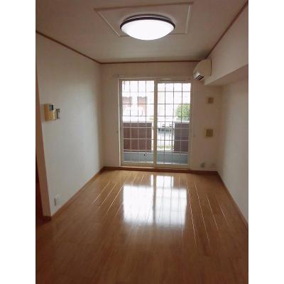 グランデ　フィオーレⅢ 103【管理NO：1-012992103-01030】 ★家具家電は申し込み後に搬入しますの物件写真2