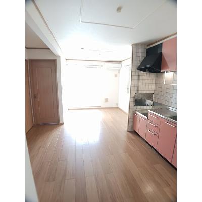シャイニー・ウィングス　Ｂ 201【管理NO：1-011912302-02010】 ★家具家電は申し込み後に搬入します★の物件写真2