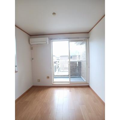 グリーン　ゲイブルズ　Ⅰ番館 203【管理NO：1-011691401-02030】 ★家具家電は申し込み後に搬入しますの物件写真2