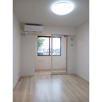 ピンズ下関Ⅱ 105【管理NO：1-027517702-01040】 ★家具家電は申し込み後に搬入します★の物件写真2